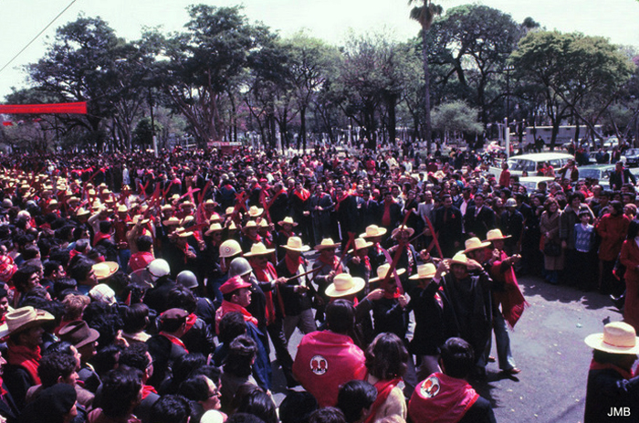 AÑO 1976 - COLOR - VIDA CAMPESINA EN PARAGUAY (JOSÉ MARÍA BLANCH)